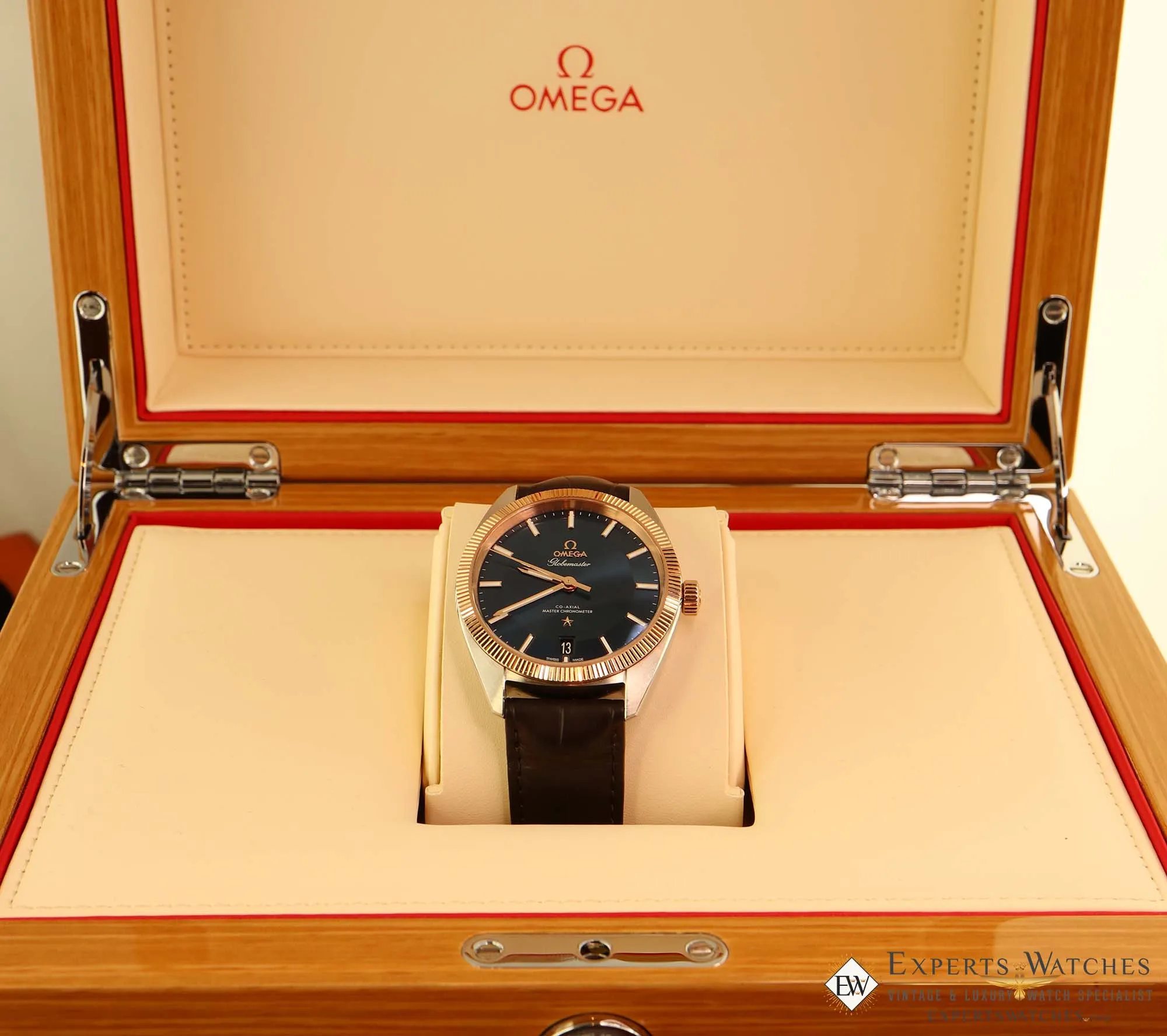 Sold!!! Omega Constellation Globemaster Sedna Gold Steel Watch 130.20.39.21.03.001 Blue