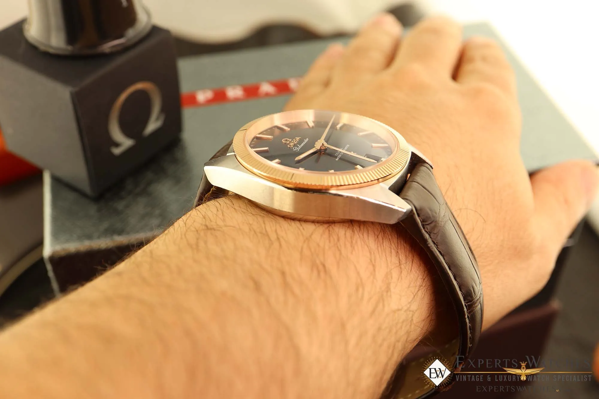 Sold!!! Omega Constellation Globemaster Sedna Gold Steel Watch 130.20.39.21.03.001 Blue
