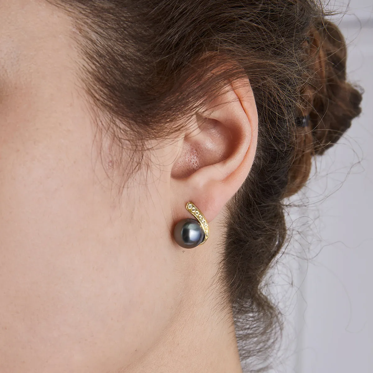 Tahitian Pearl Earrings 18K Gold Diamond Stud Earrings
