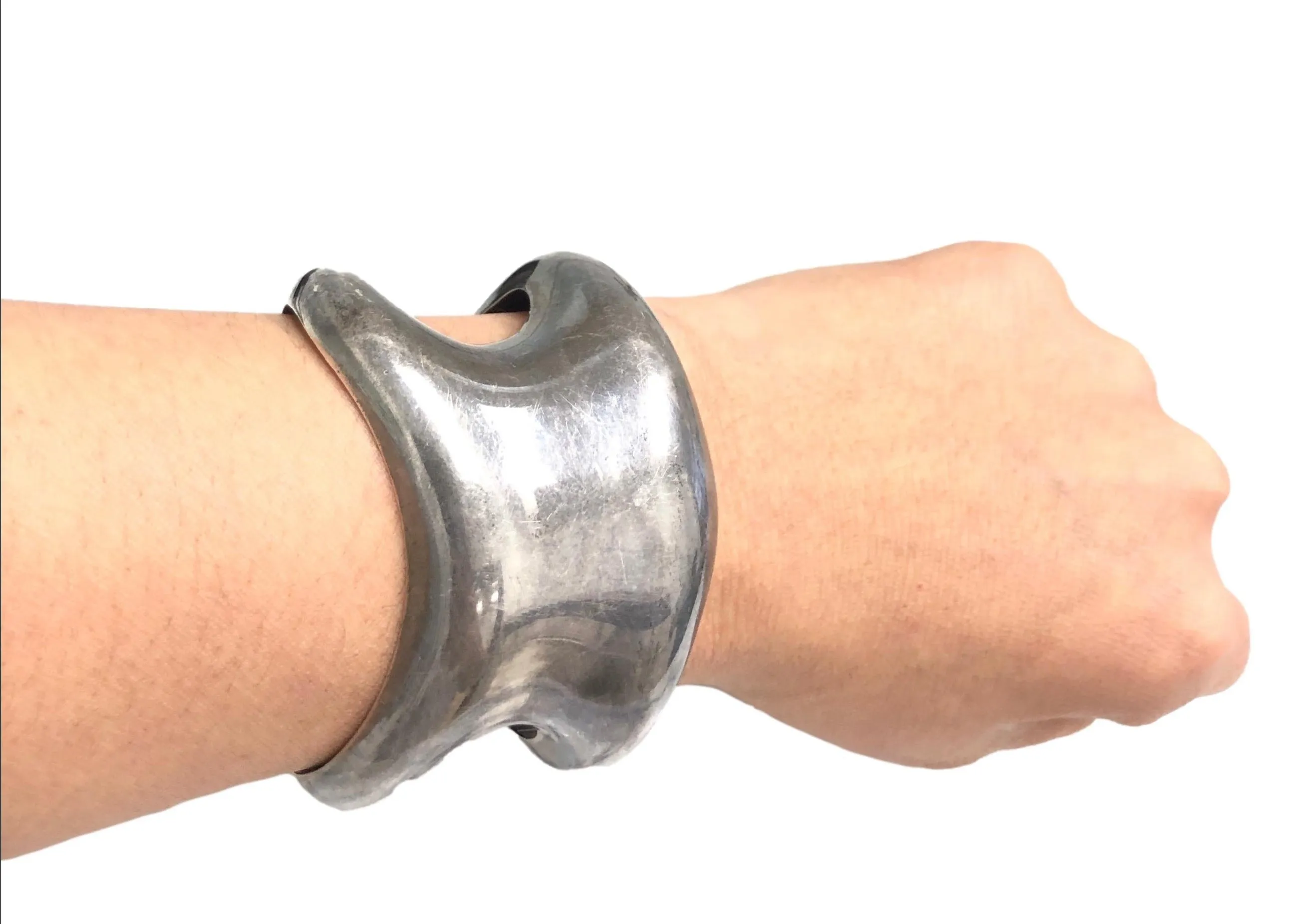 Tiffany and Co. Vintage Original 1975 Peretti Sterling Silver 925 Bone Cuff Small