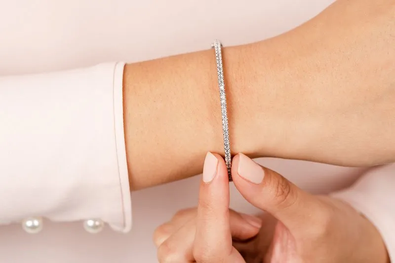 Timeless Elegance Princess Cut Bangle Diamond  with 5.00 ct.(finished) 3.2mm