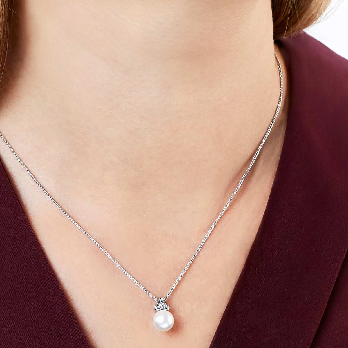 Trend 18K Gold Diamond Motif and Freshwater Pearl Earring and Pendant Set