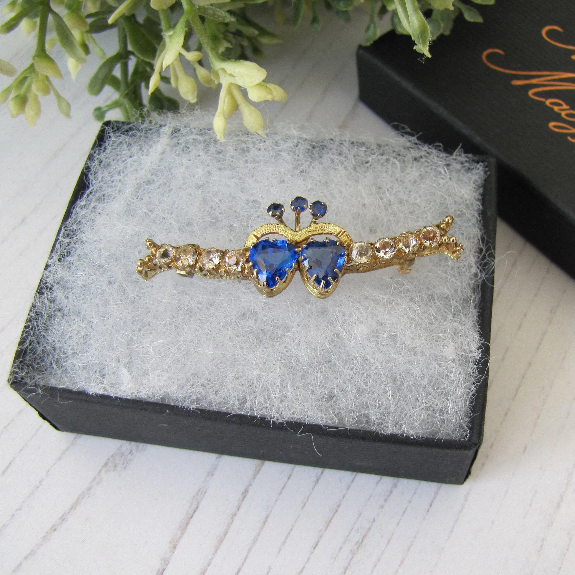 Victorian 9ct Gold and Blue Iolite Sweetheart Brooch