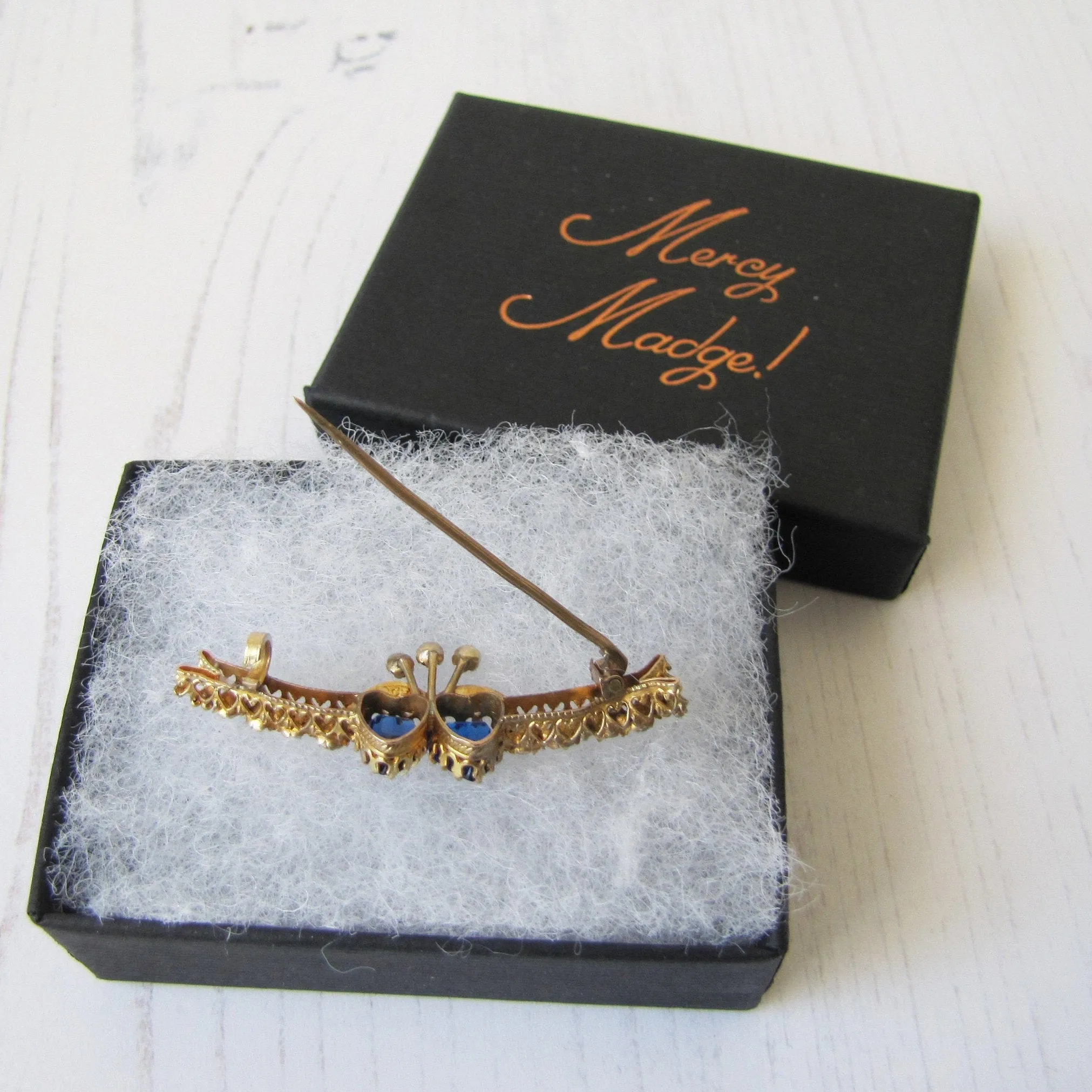 Victorian 9ct Gold and Blue Iolite Sweetheart Brooch
