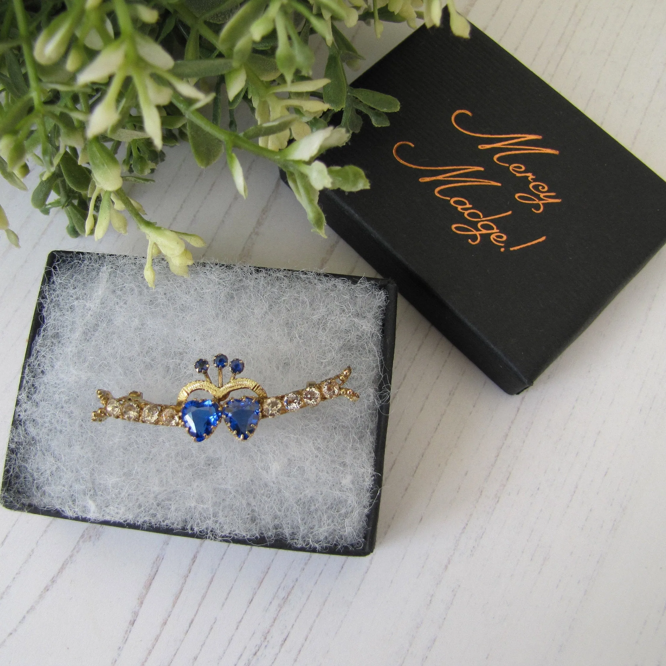Victorian 9ct Gold and Blue Iolite Sweetheart Brooch
