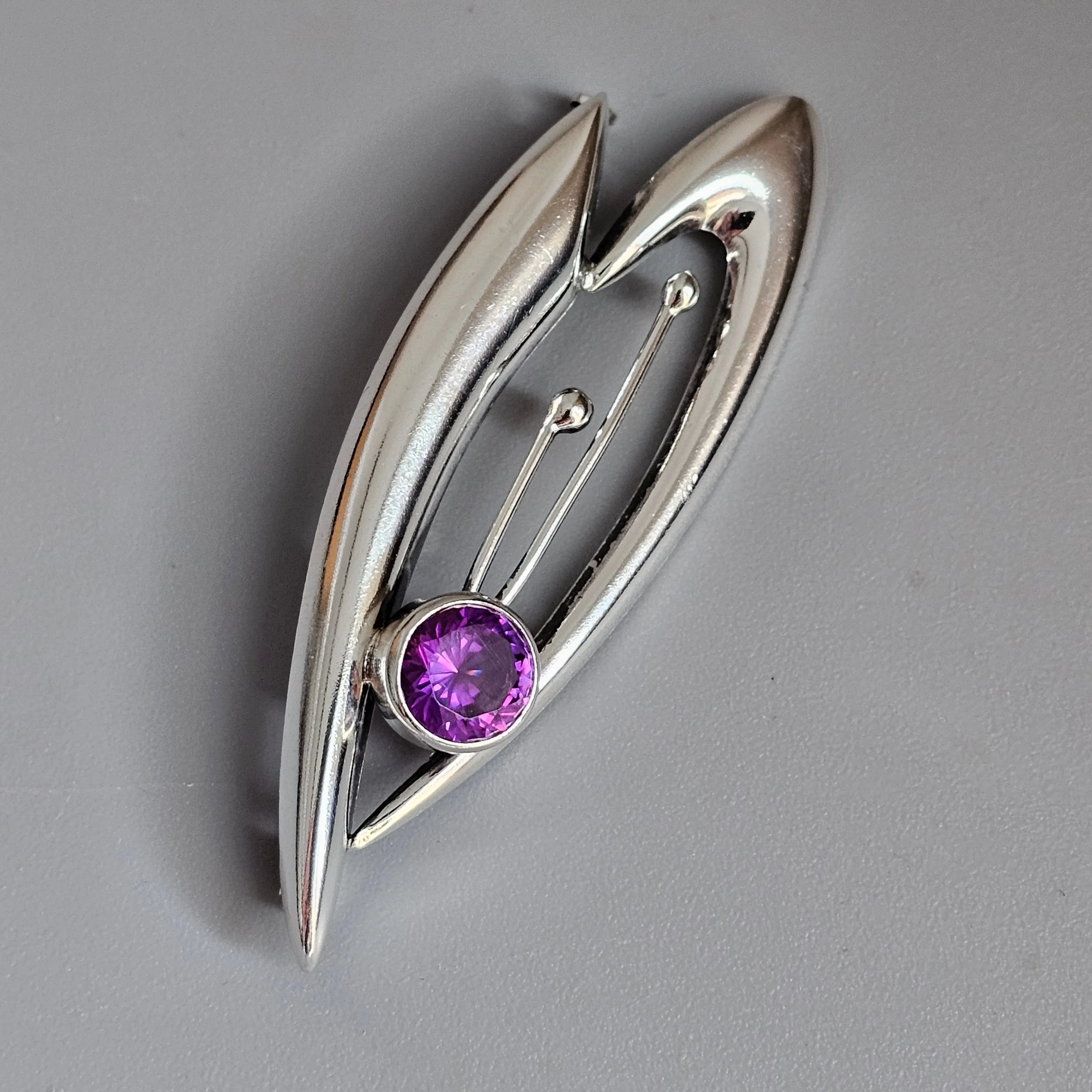 Vintage 1970 Finnish Modernist Sterling Silver Brooch with Lab-Created Purple Sapphire by Kultaseppä Salovaara 1975