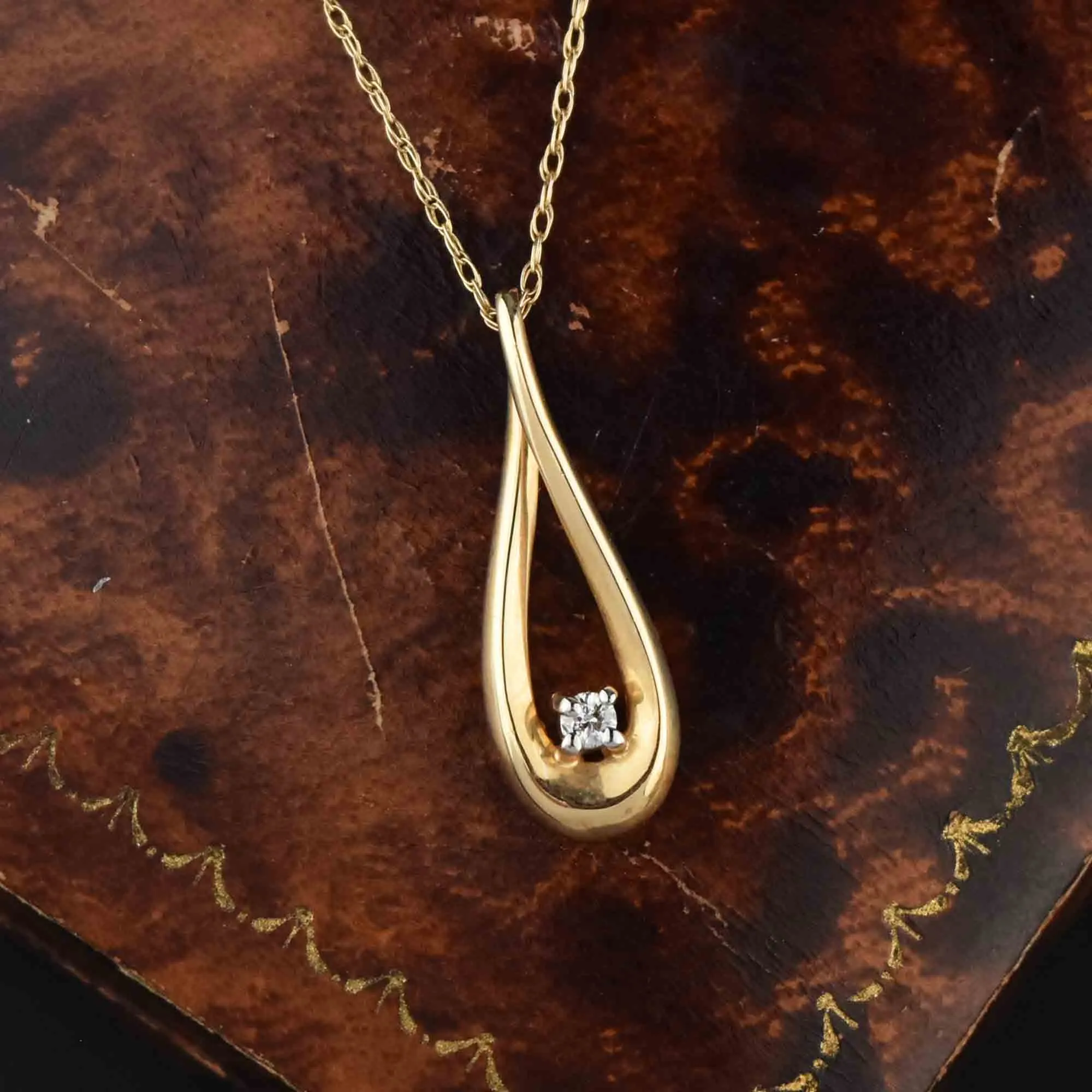 Vintage Infinity 14K Gold Diamond Pendant Necklace
