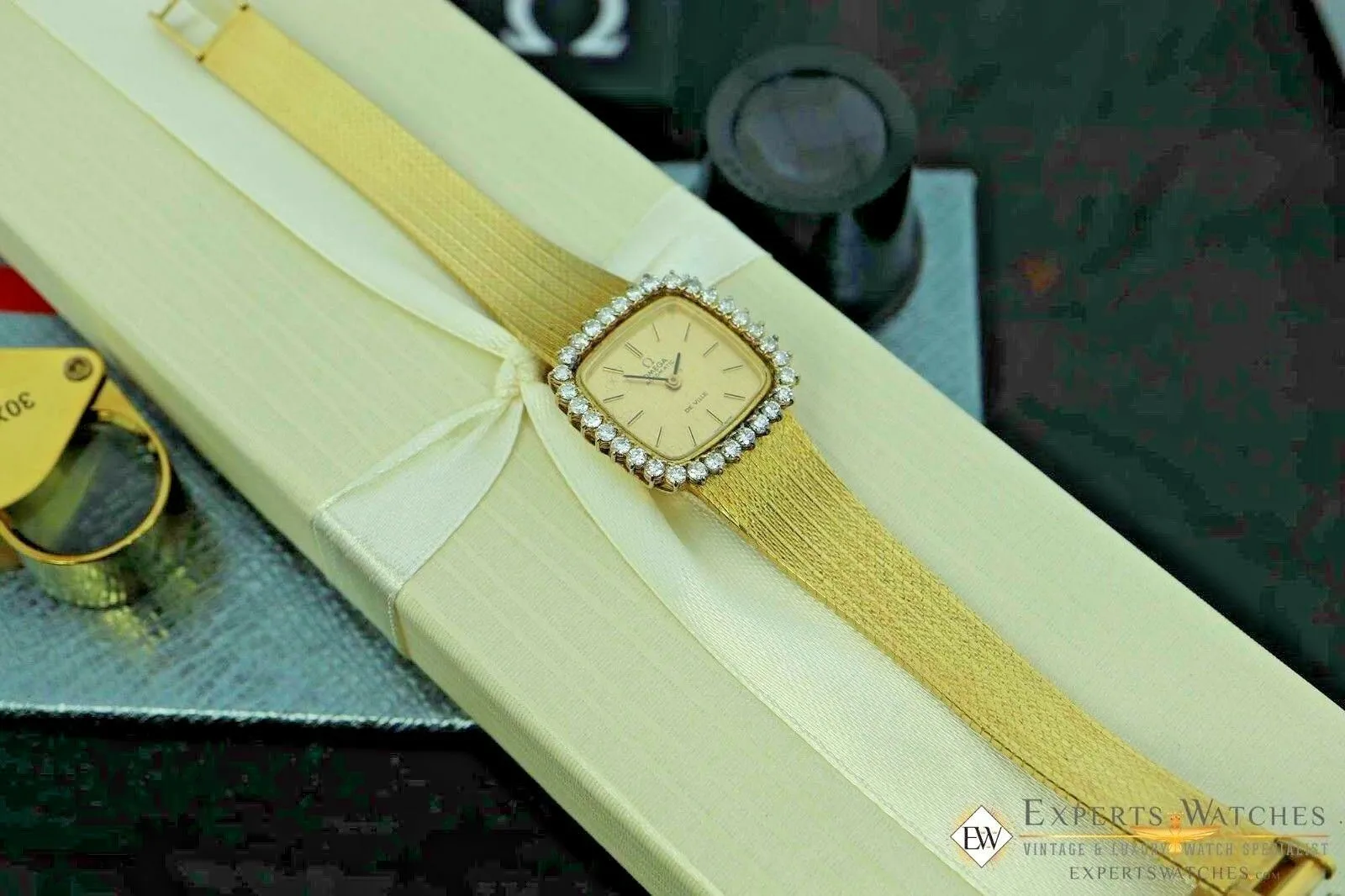 Vintage OMEGA Ladies  DE VILLE Automatic 32 Diamonds 18K Gold Watch Ref 8298 195