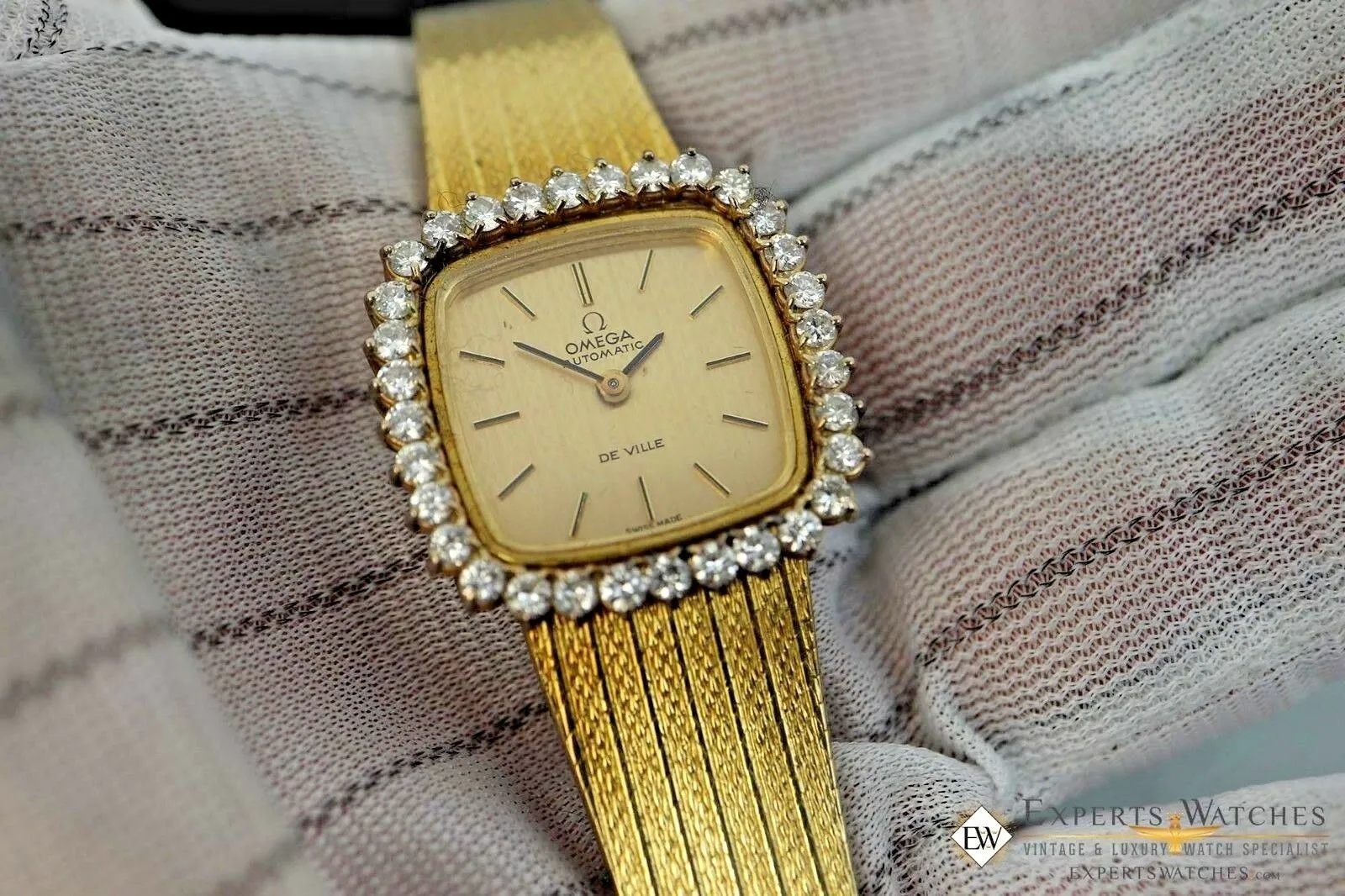 Vintage OMEGA Ladies  DE VILLE Automatic 32 Diamonds 18K Gold Watch Ref 8298 195